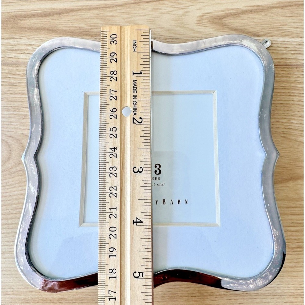 Pottery Barn Silver Tone Curved Scalloped Metal Picture Frame 3x3 Photo - Picture 6 of 7